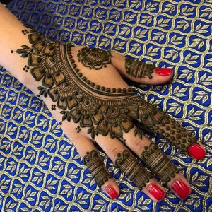 Latest-Mehndi-Designs-For-Eid-2018-Daytimes-5
