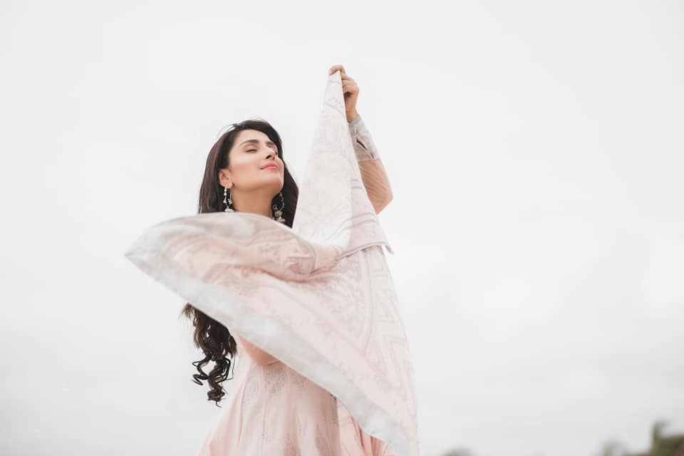 Watch out Breathtaking Photo-Shoot of Most Beautiful Actress Ayeza Khan for Eid 2018 