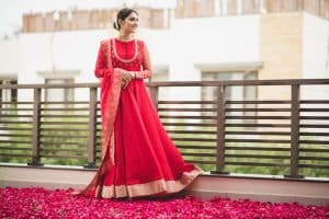 Watch out Breathtaking Photo-Shoot of Most Beautiful Actress Ayeza Khan for Eid 2018