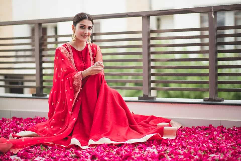 Watch out Breathtaking Photo-Shoot of Most Beautiful Actress Ayeza Khan for Eid 2018 