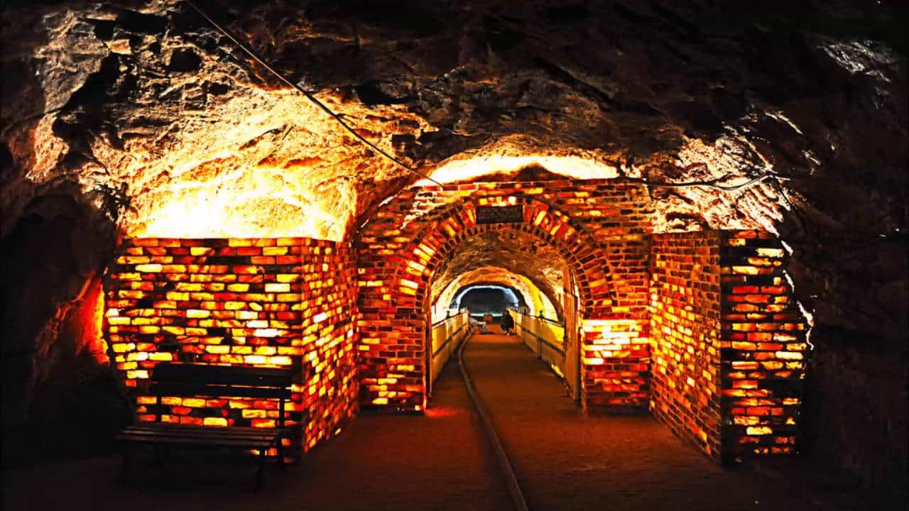 Explore the Beauty of Pakistan’s Largest Salt Mine in Khewra