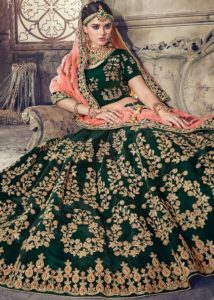 Pakistani-Velvet-lehenga